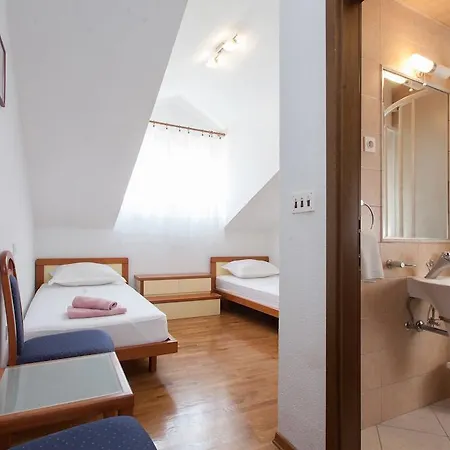 Magnificent Riva Ferienhaus Podgora (Split-Dalmatia)